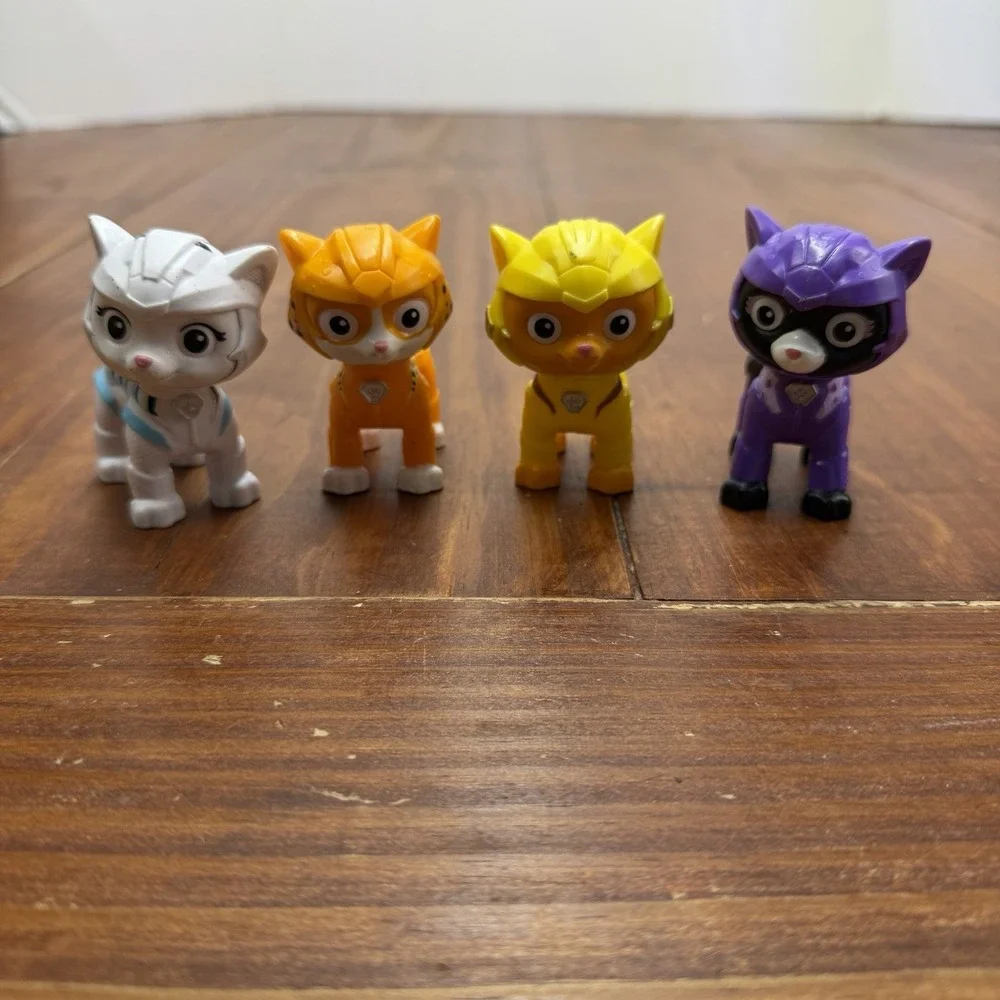 PAW PATROL CAT PACK  Action Figures Set  Rory, Shade, Leo & Wildcat